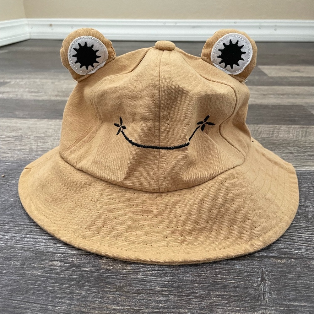Bucket hat